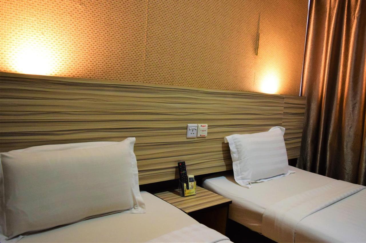 Dj Citi Inn Hotel Kuala Terengganu Exterior foto
